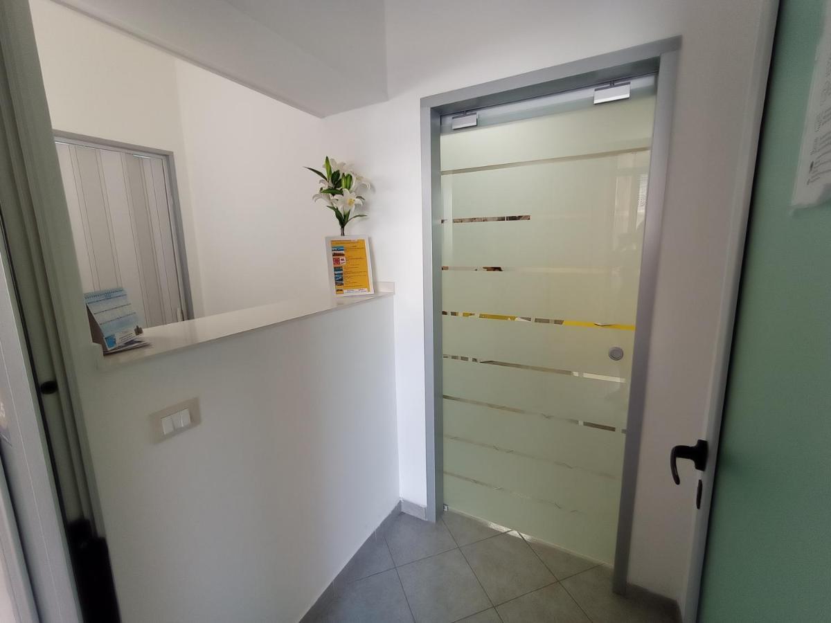 Al Giglio - Affittacamere Cariati Bagian luar foto