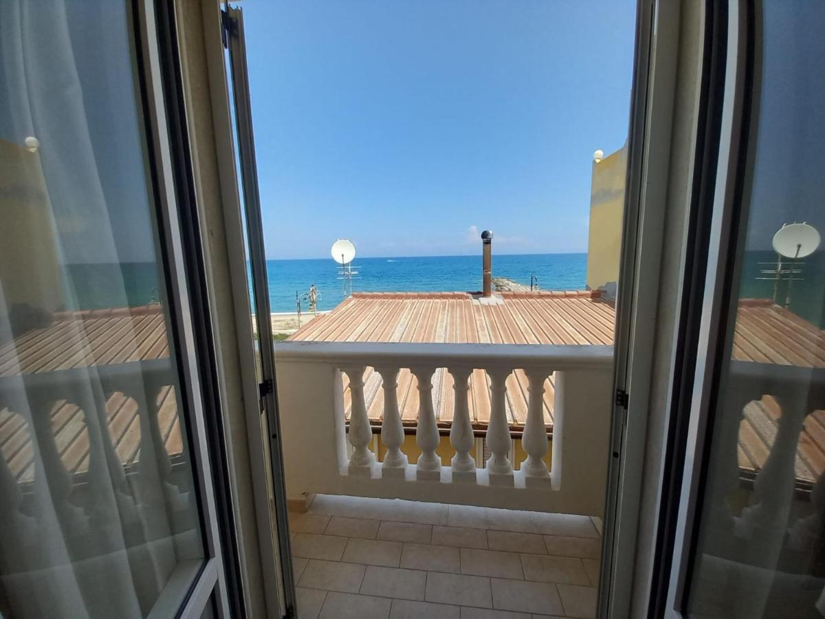 Al Giglio - Affittacamere Cariati Bagian luar foto